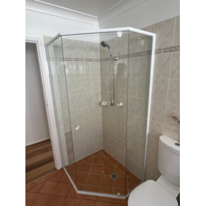 Australia Custom made Semi-Frameless Diamond Shower Screen (1000-1100) * (1000-1100) * 1950